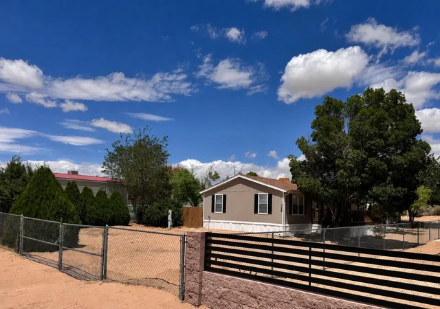 Photo 1 of Manufactured home for sale at 309 10th Avenue Sw, Rio Rancho, NM 87124 | MLS# 1106328 | Listing updated on 2026-08-29
