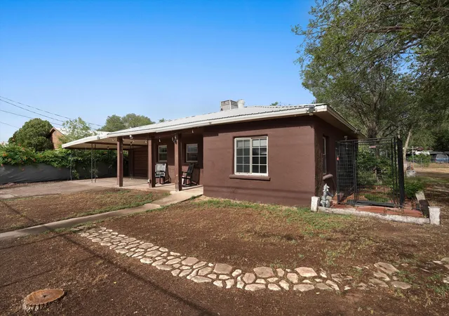 Homes for sale in Belen, NM | 424 S Third St, Belen, NM 87002 | MLS# 1106336