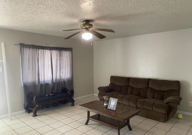 Homes for sale in Los Lunas, NM | 1129 Pine Ct Se, Los Lunas, NM 87031 | MLS# 1106247