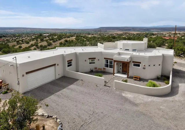 Homes for sale in Placitas, NM | 29 Ridge Rd, Placitas, NM 87043 | MLS# 1106341