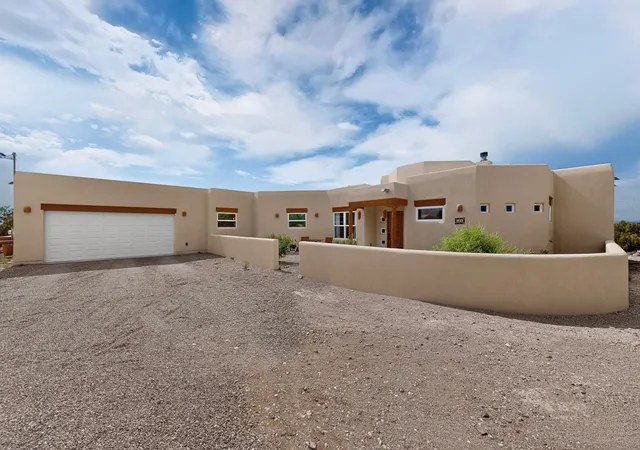 Homes for sale in Placitas, NM | 29 Ridge Rd, Placitas, NM 87043 | MLS# 1106341
