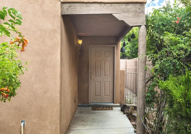 3rd image of 7524 Cricket Hill Dr Ne, Albuquerque, NM 87113 | MLS# 1106358