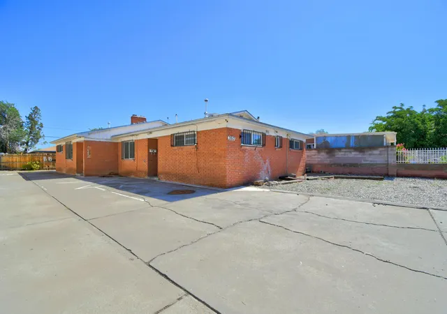 Photo 1 of Multi family home for sale at 3513 Crest Ave Se, Albuquerque, NM 87106 | MLS# 1106390 | Listing updated on 2026-08-27