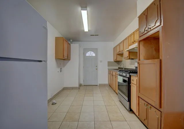 Photo 3 of Multi family home for sale at 3513 Crest Ave Se, Albuquerque, NM 87106 | MLS# 1106390 | Listing updated on 2026-08-27