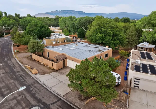 Photo 2 of Sale Pending at 3300 La Mancha Dr Nw, Albuquerque, NM 87104 | MLS# 1106394 | Listing updated on 2026-09-01