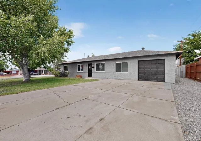 Photo 3 of Single family home for sale at 8803 Los Arboles Ave NE, Albuquerque, NM 87112 | MLS# 1106398 | Listing updated on 2026-08-29