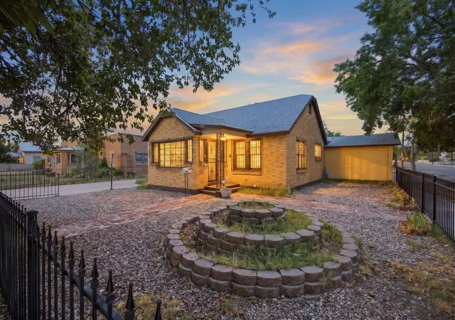 1st image of 600 N Third St, Belen, NM 87002 | MLS# 1106402