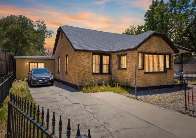 3rd image of 600 N Third St, Belen, NM 87002 | MLS# 1106402