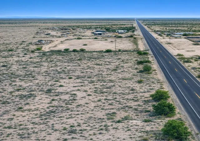 Photo 2 of Land for sale at 7 Rivers Hwy 285, Artesia, NM 88210 | MLS# 1106503 | Listing updated on 2026-10-07