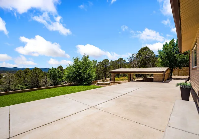 Homes for sale in Tijeras, NM | 111 Rincon Loop Rd, Tijeras, NM 87059 | MLS# 1106522