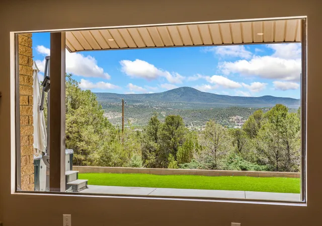 Homes for sale in Tijeras, NM | 111 Rincon Loop Rd, Tijeras, NM 87059 | MLS# 1106522