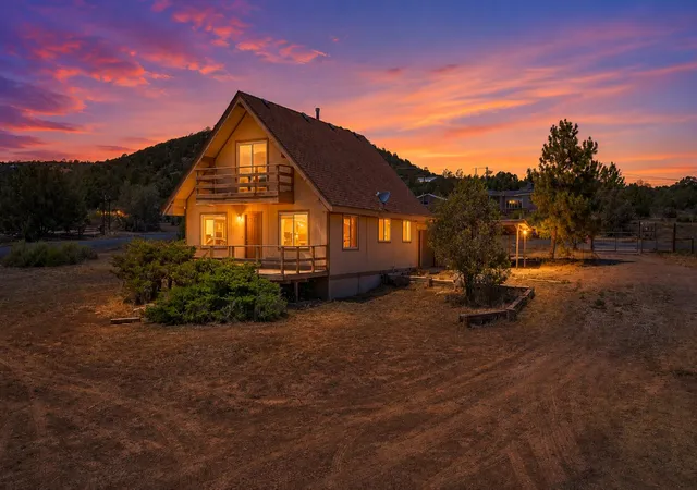 1st image of 8 Troxel Ln, Tijeras, NM 87059 | MLS# 1106524