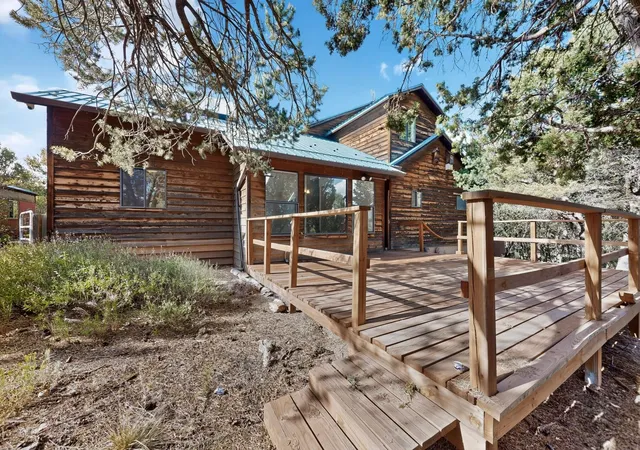 Photo 4 of Sale Pending at 34 Easy St, Tijeras, NM 87059 | MLS# 1106525 | Listing updated on 2026-08-18