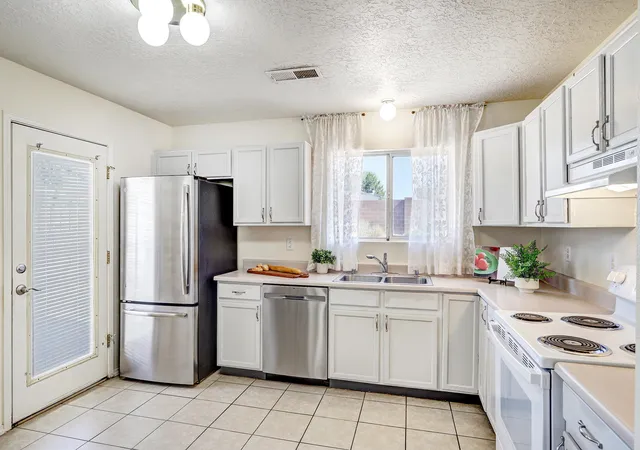 Homes for sale in Rio Rancho, NM | 505 Cimarron Meadows Dr Ne, Rio Rancho, NM 87144 | MLS# 1106547