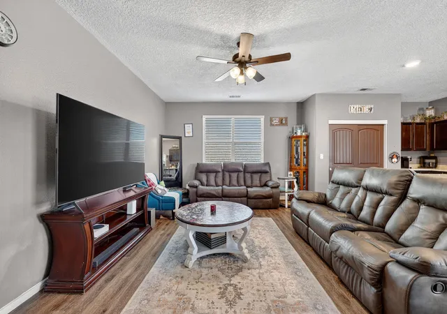 Homes for sale in Los Lunas, NM | 50 Hermanos Loop, Los Lunas, NM 87031 | MLS# 1106560
