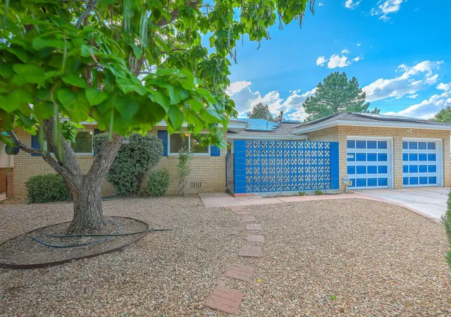 Photo 2 of Single family home for sale at 2905 Claremont Pl Ne, Albuquerque, NM 87110 | MLS# 1106581 | Listing updated on 2026-08-06