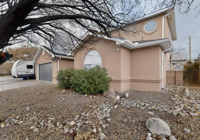 Homes for sale in Los Lunas, NM | 1034 Wagon Trail St Sw, Los Lunas, NM 87031 | MLS# 1106594