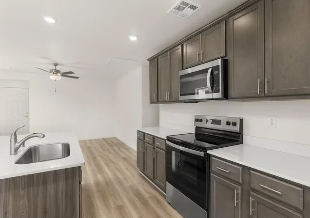 4th image of 821 Calle De Las Roses, Belen, NM 87002 | MLS# 1106599