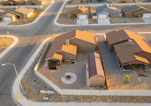 4th image of 1368 Bluejay Cir, Farmington, NM 87401 | MLS# 1106620