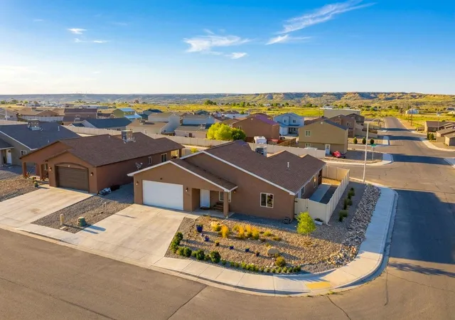 5th image of 1368 Bluejay Cir, Farmington, NM 87401 | MLS# 1106620