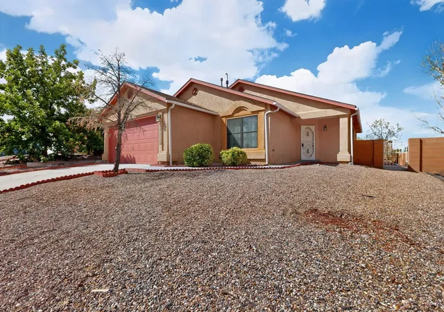 2nd image of 10709 Connemara Dr Sw, Albuquerque, NM 87121 | MLS# 1106637