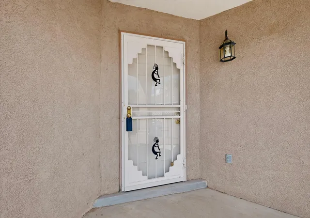 Photo 4 of Sale Pending at 10709 Connemara Dr SW, Albuquerque, NM 87121 | MLS# 1106637 | Listing updated on 2026-08-01