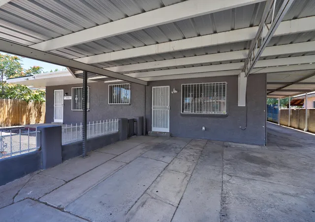 Photo 4 of Single family home for sale at 1520 55th Street NW, Albuquerque, NM 87105 | MLS# 1106648 | Listing updated on 2026-08-29