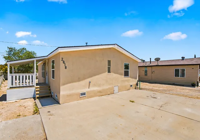 Photo 2 of Manufactured home for sale at 2818 John St Se, Albuquerque, NM 87102 | MLS# 1106654 | Listing updated on 2026-09-01