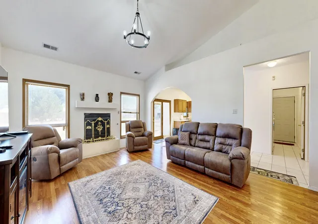 Homes for sale in Los Lunas, NM | 30 Bennett Rd, Los Lunas, NM 87031 | MLS# 1106658