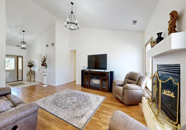 Homes for sale in Los Lunas, NM | 30 Bennett Rd, Los Lunas, NM 87031 | MLS# 1106658