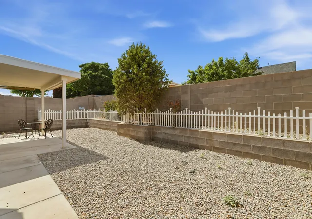 2nd image of 7709 Greywolf Rd Sw, Albuquerque, NM 87121 | MLS# 1106676