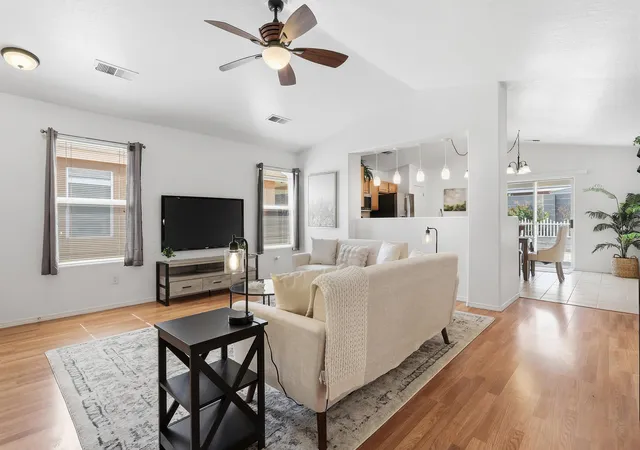 4th image of 7709 Greywolf Rd Sw, Albuquerque, NM 87121 | MLS# 1106676