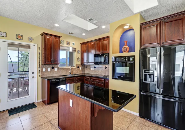 Photo 3 of Sale Pending at 840 Golden Yarrow Trl, Bernalillo, NM 87004 | MLS# 1106677 | Listing updated on 2026-08-24