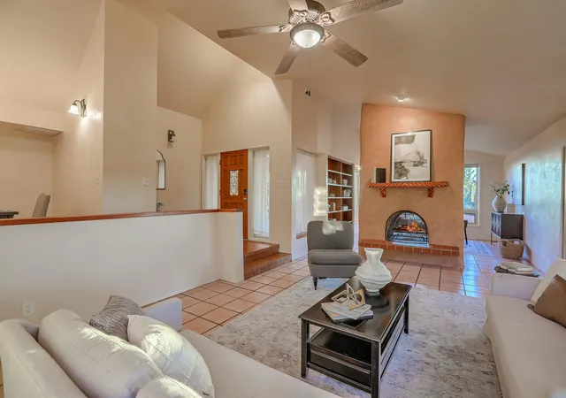 Homes for sale in Albuquerque, NM | 626 Black Hawk Dr Ne, Albuquerque, NM 87122 | MLS# 1106689