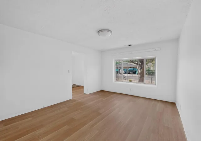 Photo 3 of Single family home for sale at 915 Pacific Ave Sw, Albuquerque, NM 87102 | MLS# 1106732 | Listing updated on 2026-09-01