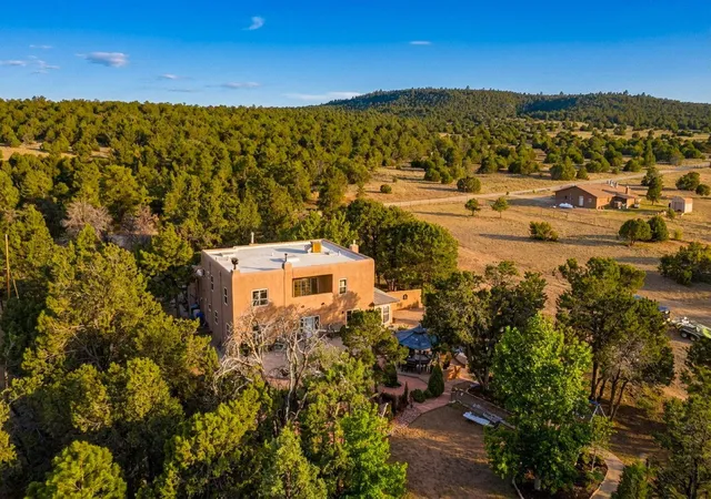 Photo 3 of Single family home for sale at 58 Mcginnis Rd, Tijeras, NM 87059 | MLS# 1106777 | Listing updated on 2026-08-18