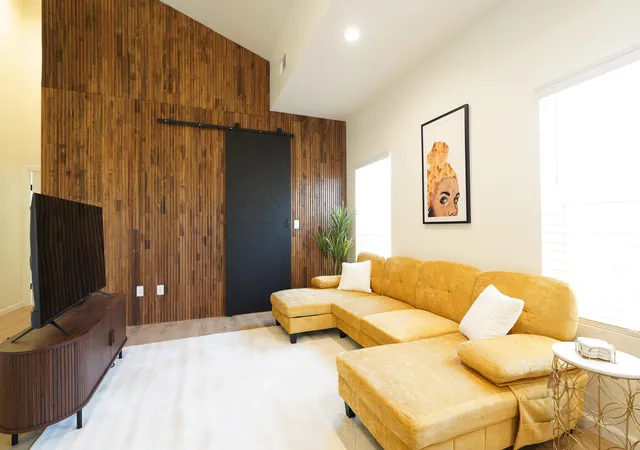 5th image of 1100A 10Th St Sw, Albuquerque, NM 87102 | MLS# 1106795
