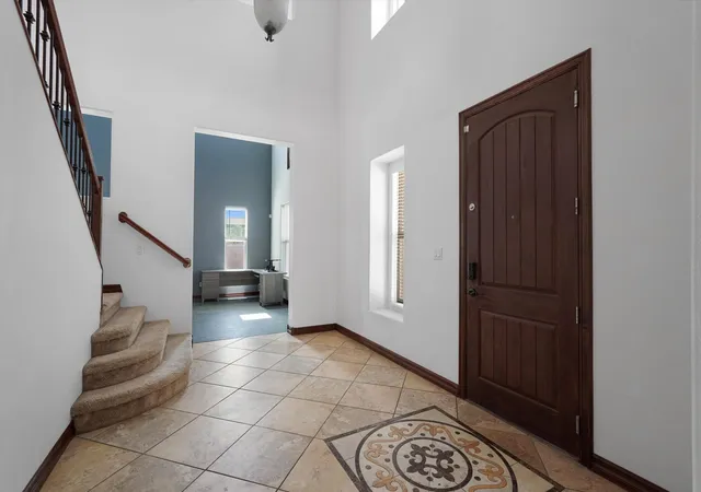 Photo 4 of Single family home for sale at 8401 Mesa Top Rd NW, Albuquerque, NM 87120 | MLS# 1106836 | Listing updated on 2026-08-24