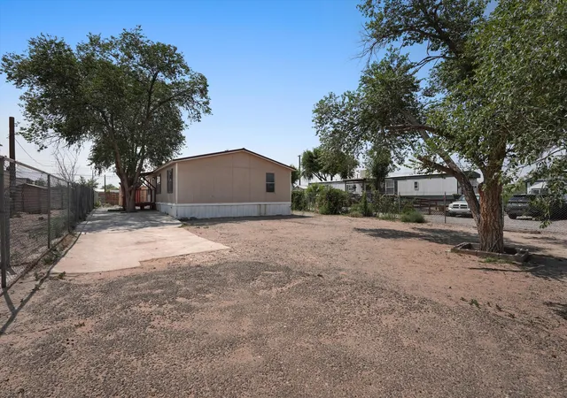 Photo 2 of Manufactured home for sale at 4203 Axtell St Se, Albuquerque, NM 87105 | MLS# 1106821 | Listing updated on 2026-08-18