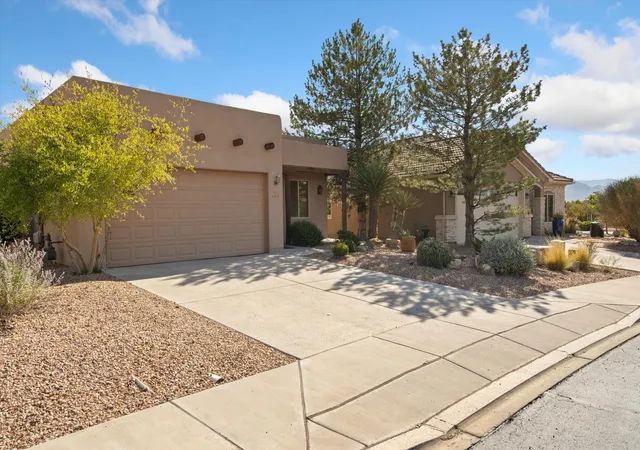Photo 2 of Single family home for sale at 848 Cottonwood Cir, Bernalillo, NM 87004 | MLS# 1106895 | Listing updated on 2026-08-26