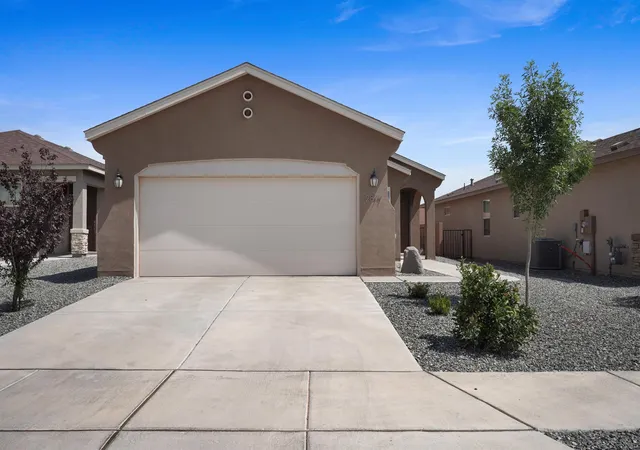 Photo 3 of Sale Pending at 2877 Cambridge Ave Ne, Rio Rancho, NM 87144 | MLS# 1106897 | Listing updated on 2026-08-18