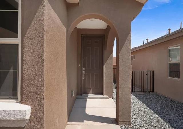 Photo 4 of Sale Pending at 2877 Cambridge Ave NE, Rio Rancho, NM 87144 | MLS# 1106897 | Listing updated on 2026-08-18