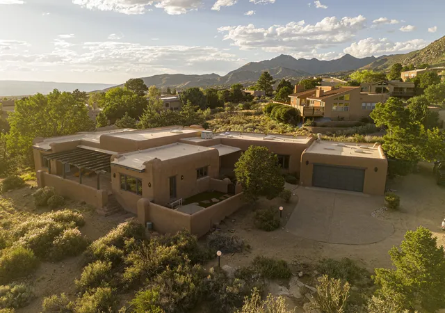 Homes for sale in Albuquerque, NM | 72 Pinon Hill Pl Ne, Albuquerque, NM 87122 | MLS# 1106971