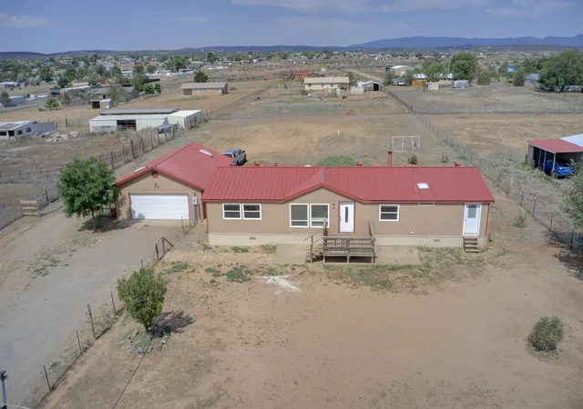 Photo 2 of Sale Pending at 7 Amparan Ln, Edgewood, NM 87015 | MLS# 1106975 | Listing updated on 2026-08-05