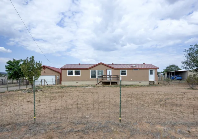 Photo 5 of Sale Pending at 7 Amparan Ln, Edgewood, NM 87015 | MLS# 1106975 | Listing updated on 2026-08-05