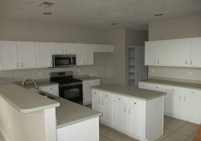 Photo 4 of Sale Pending at 1201 Sidewinder Rd NE, Rio Rancho, NM 87144 | MLS# 1107040 | Listing updated on 2026-09-01
