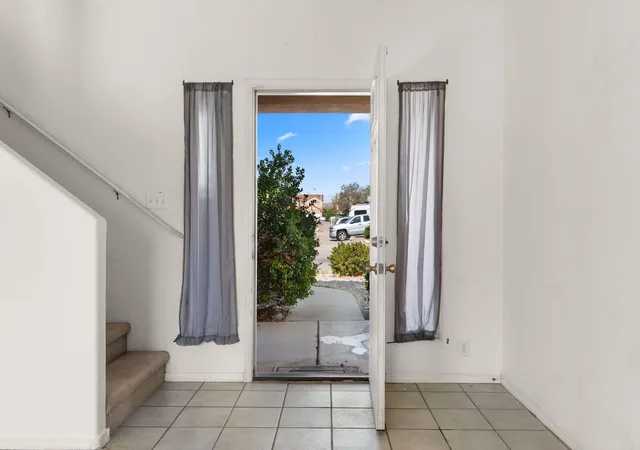 Homes for sale in Albuquerque, NM | 616 Lone Pine Dr Sw, Albuquerque, NM 87121 | MLS# 1107067