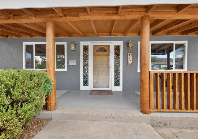 Photo 2 of Sale Pending at 1721 Martha St Ne, Albuquerque, NM 87112 | MLS# 1107085 | Listing updated on 2026-08-16