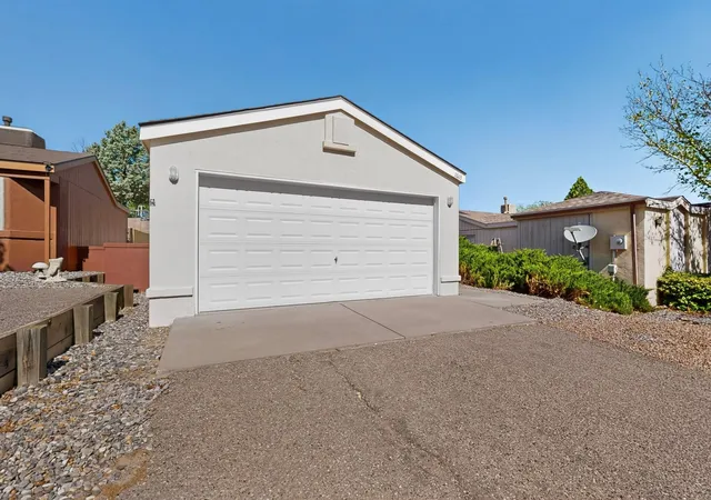 3rd image of 1613 Patti Pl Ne, Rio Rancho, NM 87144 | MLS# 1107106