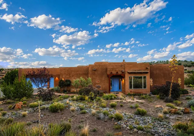 Homes for sale in Placitas, NM | 16 Mimbres Rd Sw, Placitas, NM 87043 | MLS# 1107126